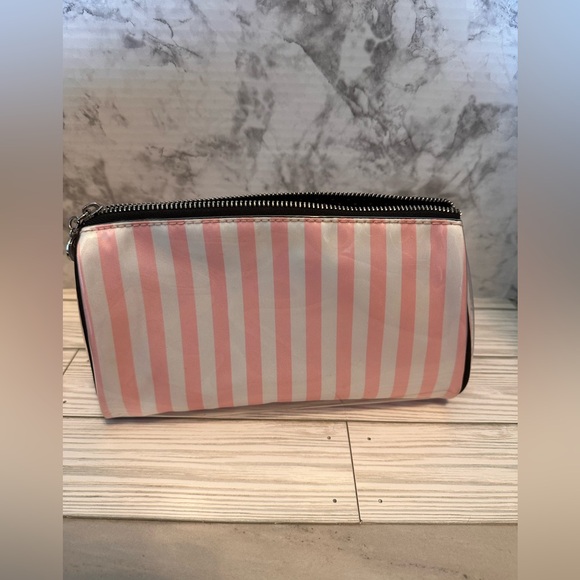 Victoria Secret cosmetic bag and wallets - Picture 5 of 8